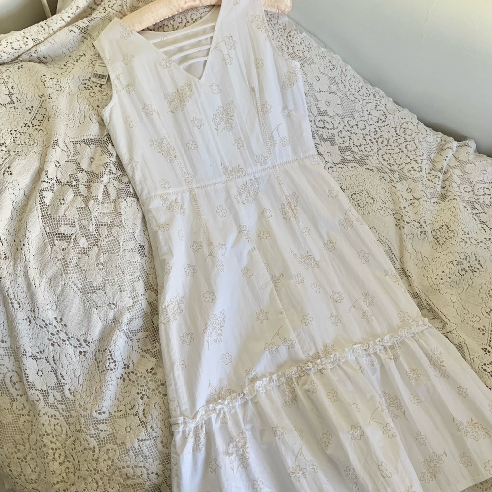 Veeko White floral cottage core cotton dress NWT - Picture 3 of 7